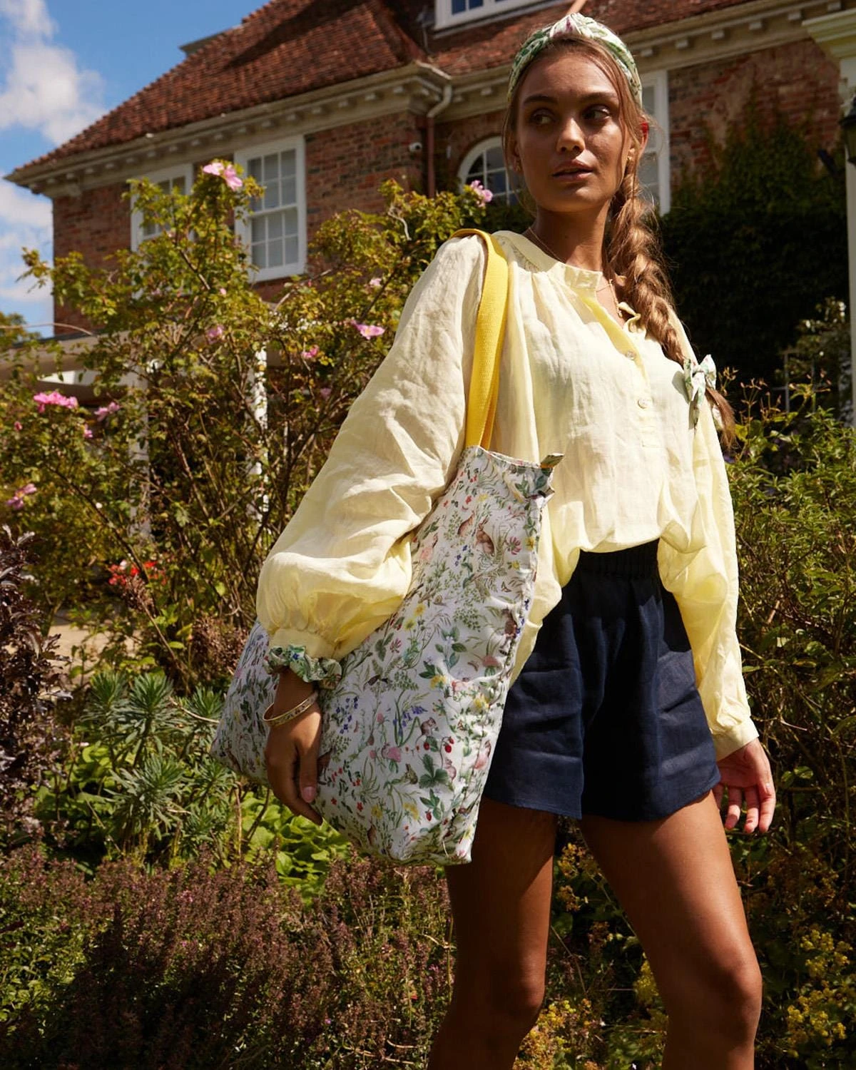 Meadow Creatures Folding Nylon Tote Bag - Ivory 2 Meadow Creatures Folding Nylon Tote Bag - Ivory - Image 2