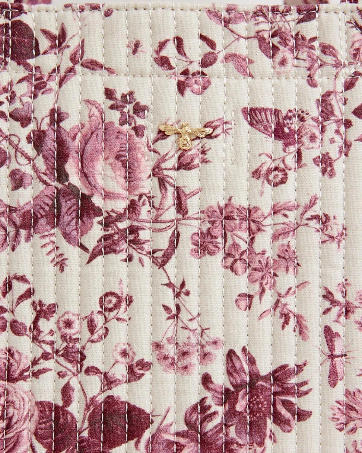 Rambling Rose Quilted Tote - Burgundy 4 Rambling Rose Quilted Tote - Burgundy - Image 4